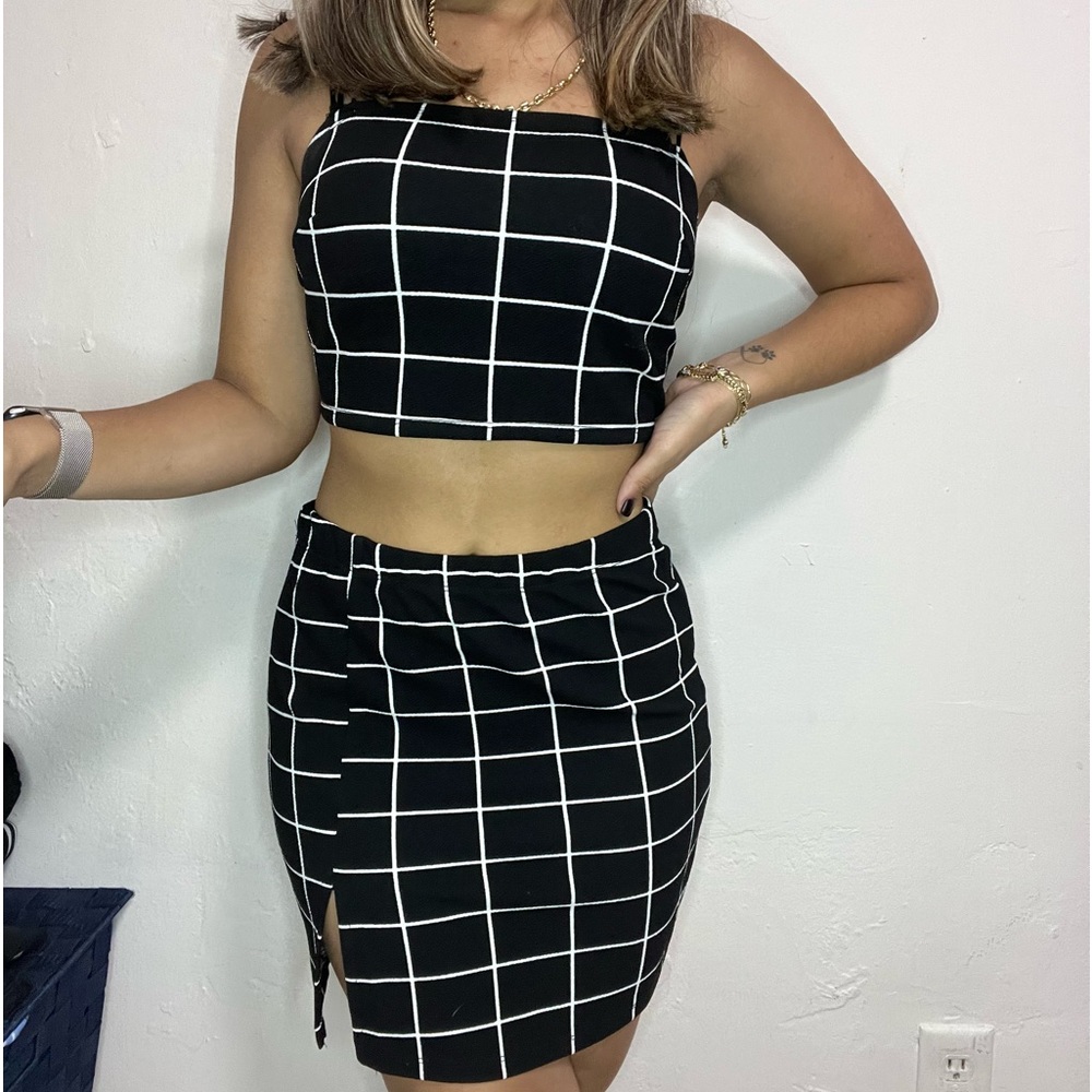 This set is from shein, it’s black and white, and it’s a small.